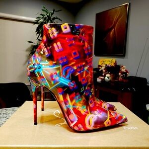 New Christian Louboutin So Kate 100mm Booty size 38